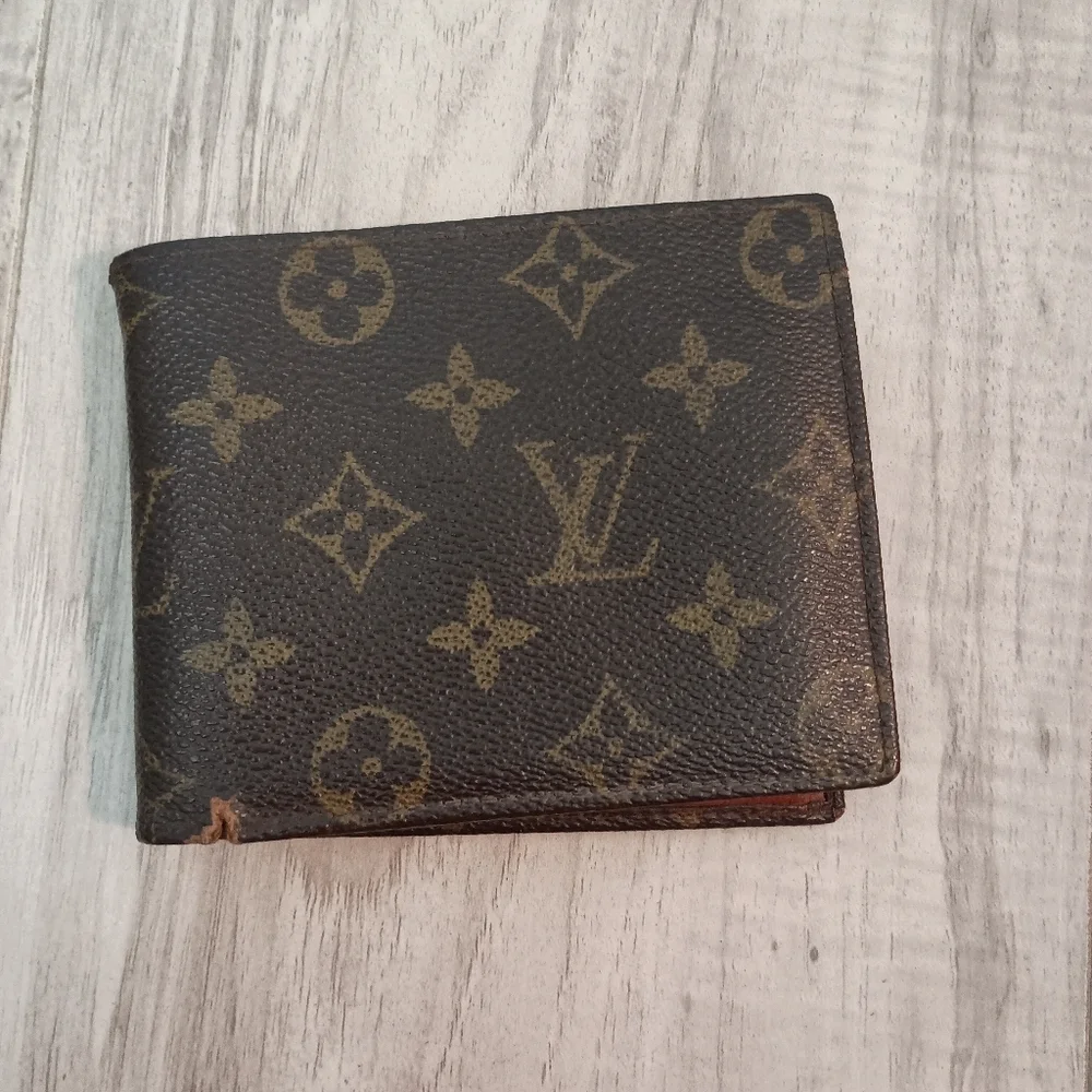 Authentic Louis Vuitton Multiple Wallet Monogram Canvas